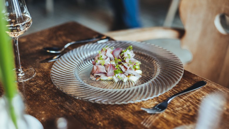 Roastbeef und Spargelsalat, © Niederösterreich Werbung/David Schreiber